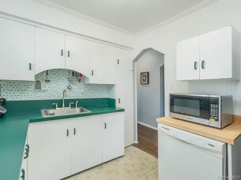 23 Phillips Road Glen Cove NY 11542