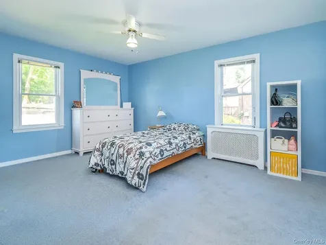 23 Phillips Road Glen Cove NY 11542