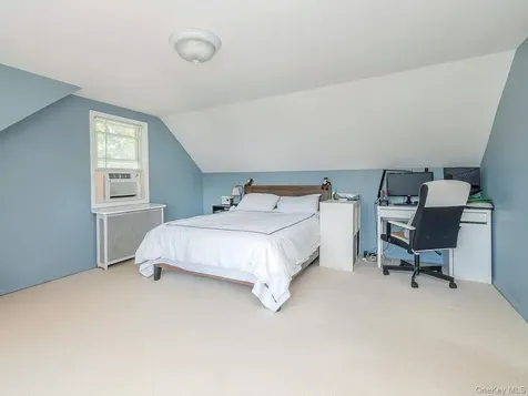 23 Phillips Road Glen Cove NY 11542