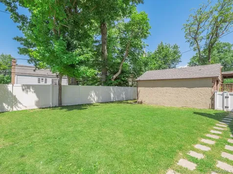 23 Phillips Road Glen Cove NY 11542