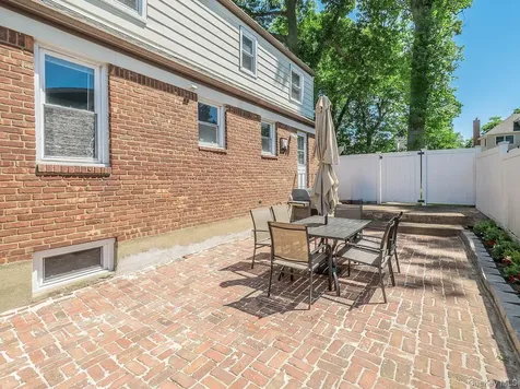 23 Phillips Road Glen Cove NY 11542