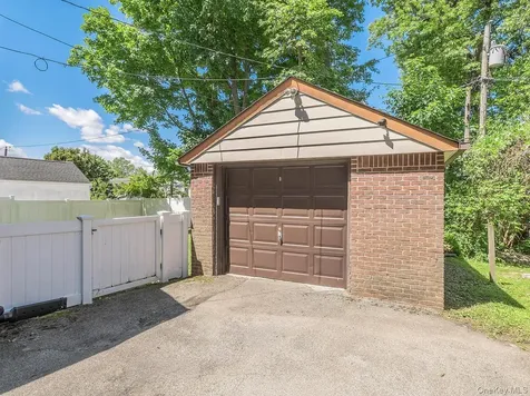 23 Phillips Road Glen Cove NY 11542