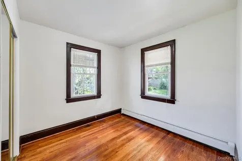 8343 261st Street Glen Oaks NY 11004