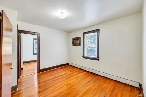 8343 261st Street Glen Oaks NY 11004