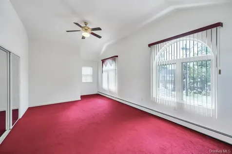 8343 261st Street Glen Oaks NY 11004