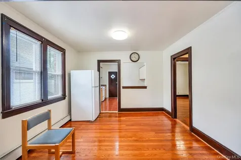 8343 261st Street Glen Oaks NY 11004