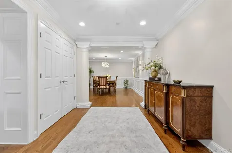 125 Mimosa Drive East Hills NY 11576