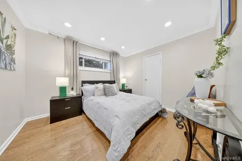 125 Mimosa Drive East Hills NY 11576