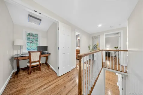 125 Mimosa Drive East Hills NY 11576