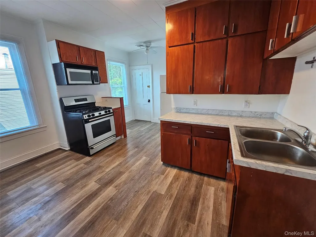 356-358 State Street Hudson NY 12534