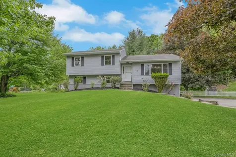 20 Elizabeth Terrace Wappingers Falls NY 12590