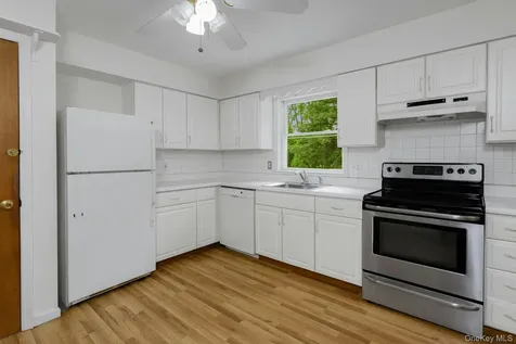 20 Elizabeth Terrace Wappingers Falls NY 12590