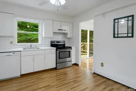 20 Elizabeth Terrace Wappingers Falls NY 12590