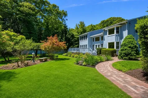 47 Lubber Street Stony Brook NY 11790