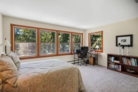 47 Lubber Street Stony Brook NY 11790