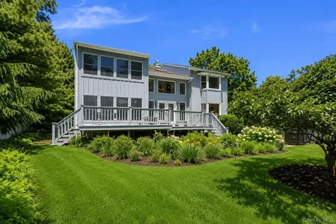 47 Lubber Street Stony Brook NY 11790