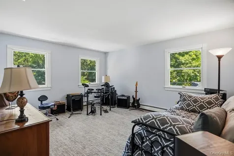 47 Lubber Street Stony Brook NY 11790