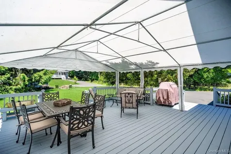 47 Lubber Street Stony Brook NY 11790