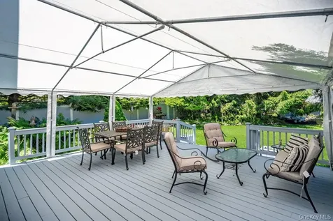 47 Lubber Street Stony Brook NY 11790