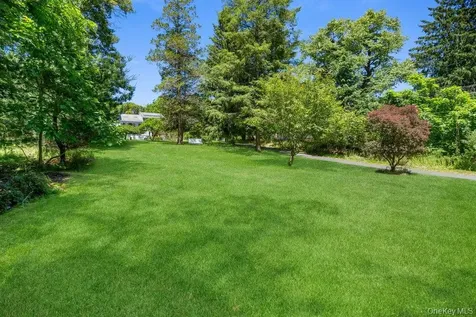 47 Lubber Street Stony Brook NY 11790