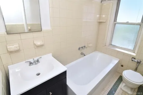 280 Bronxville Road Bronxville NY 10708