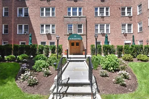 280 Bronxville Road Bronxville NY 10708