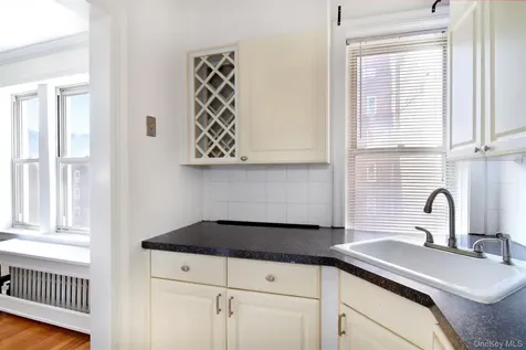 280 Bronxville Road Bronxville NY 10708