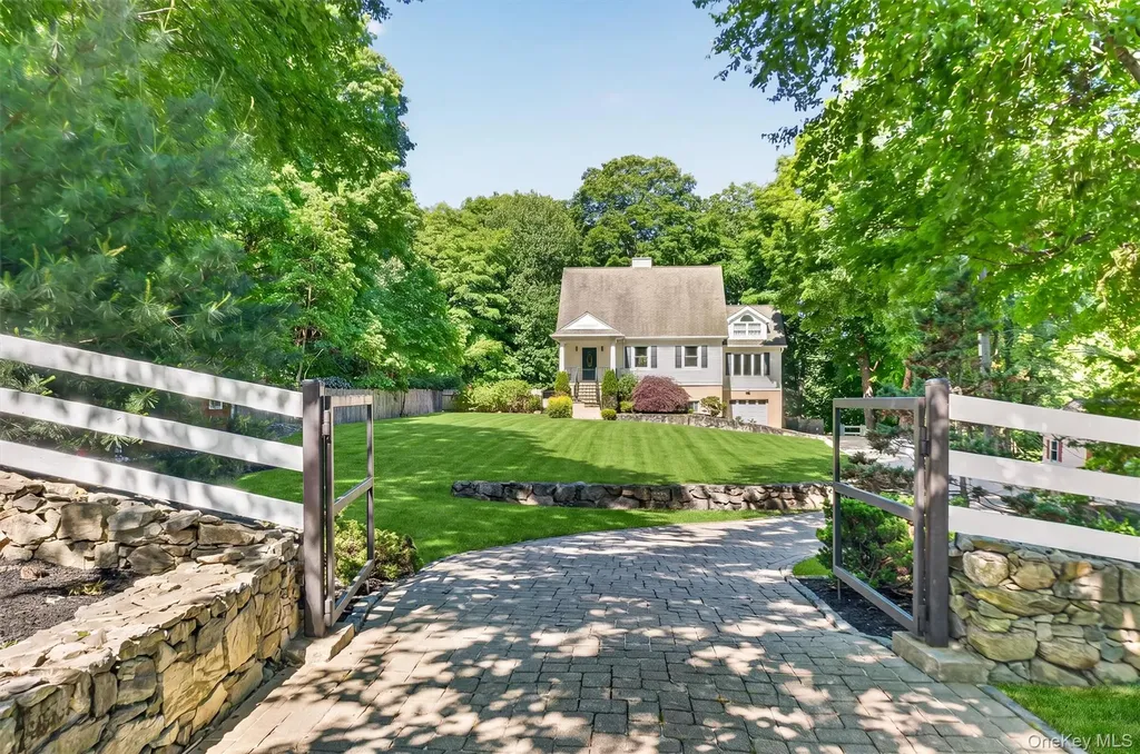 11 Arbutus Street Putnam Valley NY 10579