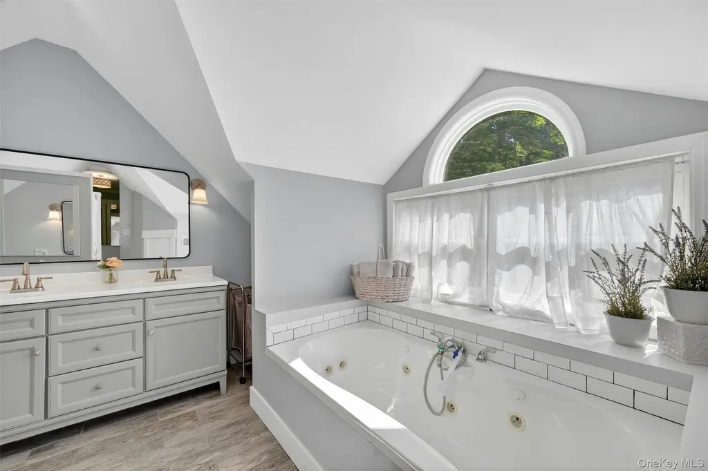 11 Arbutus Street Putnam Valley NY 10579