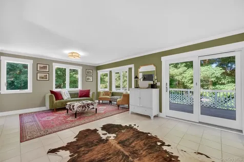 11 Arbutus Street Putnam Valley NY 10579