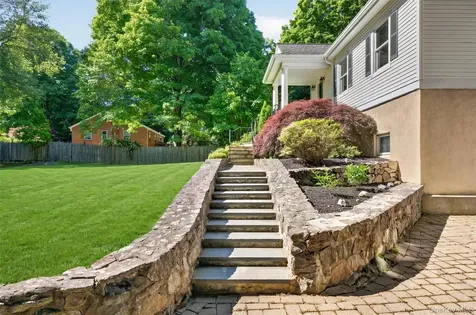 11 Arbutus Street Putnam Valley NY 10579