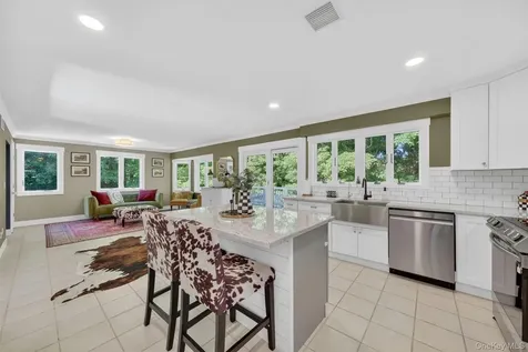 11 Arbutus Street Putnam Valley NY 10579