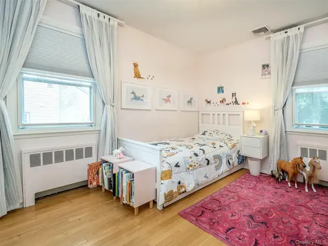 7 Cedar Lane Glen Head NY 11545