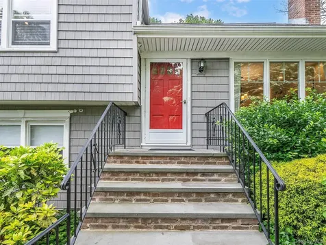 7 Cedar Lane Glen Head NY 11545