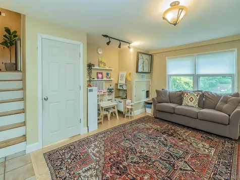 7 Cedar Lane Glen Head NY 11545