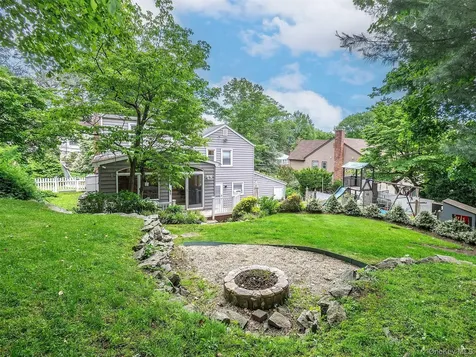 7 Cedar Lane Glen Head NY 11545