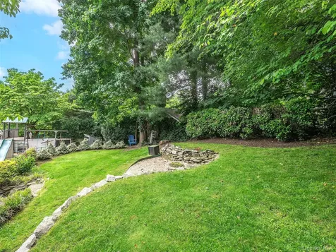 7 Cedar Lane Glen Head NY 11545