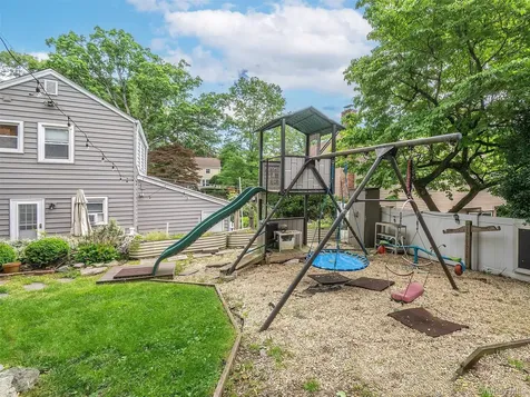 7 Cedar Lane Glen Head NY 11545