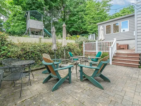 7 Cedar Lane Glen Head NY 11545