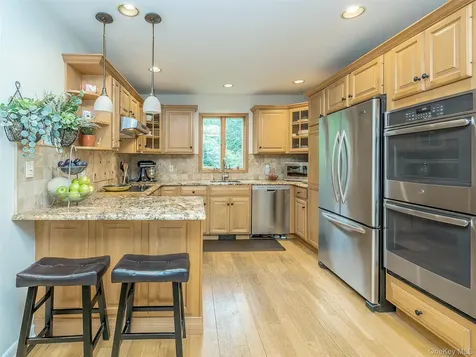 7 Cedar Lane Glen Head NY 11545