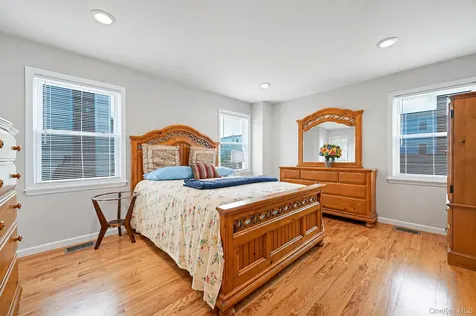176-06 145 Drive Springfield Gardens NY 11434