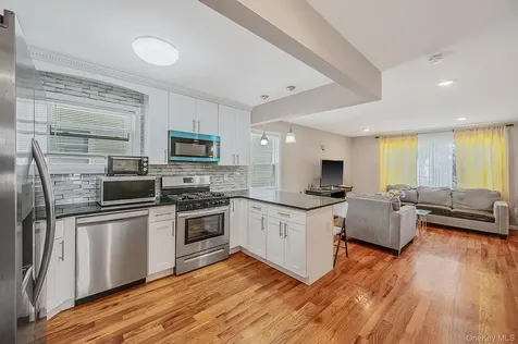 176-06 145 Drive Springfield Gardens NY 11434