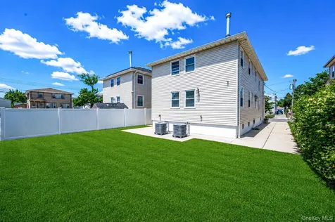 176-06 145 Drive Springfield Gardens NY 11434