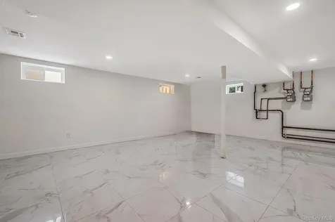 176-06 145 Drive Springfield Gardens NY 11434