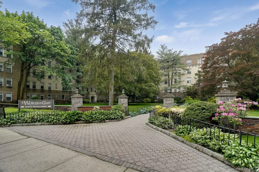 472 Gramatan Avenue Mount Vernon NY 10552