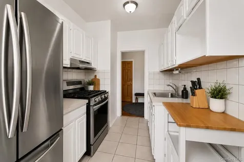 472 Gramatan Avenue Mount Vernon NY 10552
