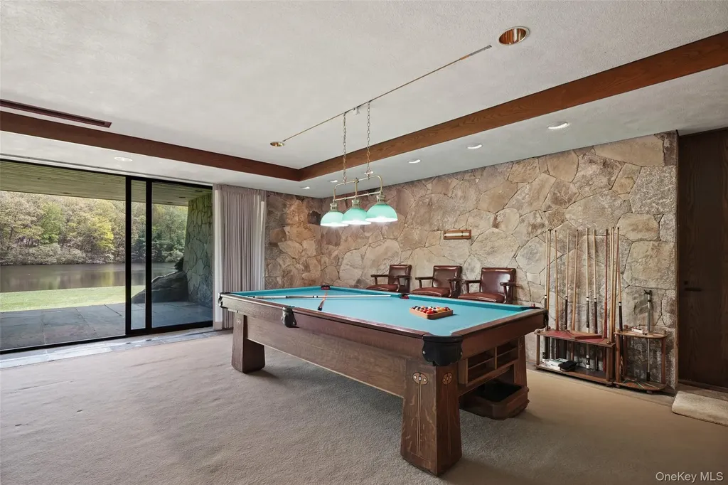 164 Eastwoods Road Pound Ridge NY 10576