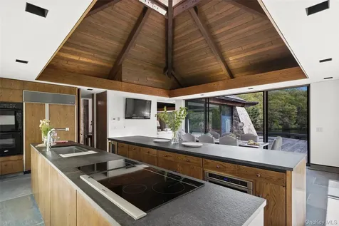 164 Eastwoods Road Pound Ridge NY 10576