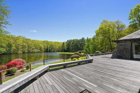 164 Eastwoods Road Pound Ridge NY 10576