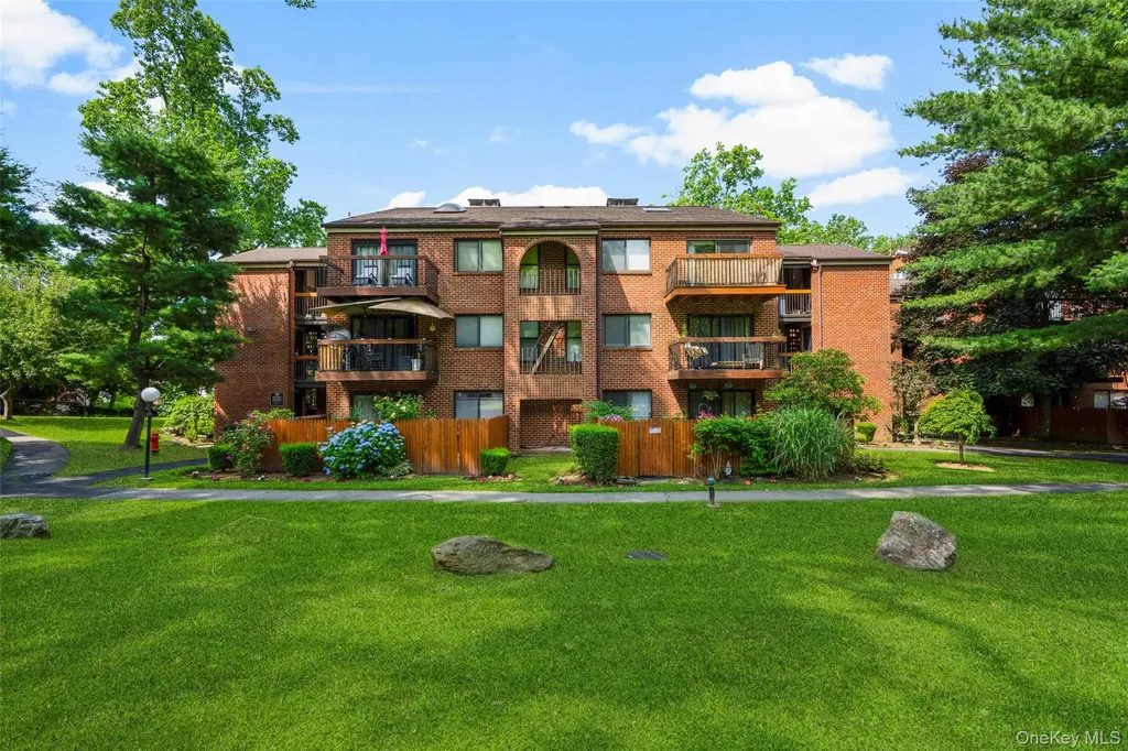18 Bronxville Glen Drive Bronxville NY 10708